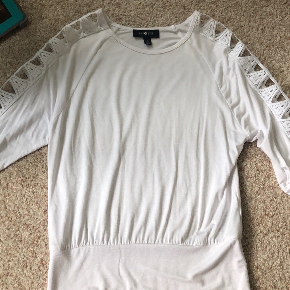 White chrochet sleeve shirt
